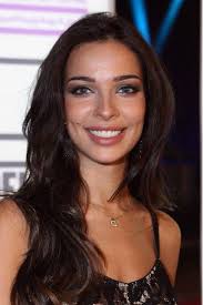 Nadine nassib njeim is a lebanese tunisian actress and beauty pageant titleholder who was elected miss lebanon 2004. Ù†Ø§Ø¯ÙŠÙ† Ù†Ø¬ÙŠÙ… Ø¨ÙŠÙ† Ø¥ÙŠØ¯Ø§ÙŠÙŠ Ù†Øµ ÙƒÙ„Ùˆ Ù‡ÙŠØ¨Ø© Ù…Ø¬Ù„Ø© Ø§Ù„Ø¬Ø±Ø³