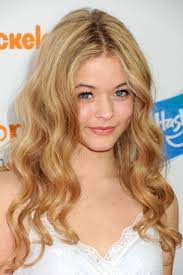 Portrayed by sasha pieterse | see more about alison dilaurentis, sasha pieterse and pll. Sasha Pieterse Photo Sasha Pieterse Honey Blonde Hair Little Blonde Girl Pretty Little Liars Fashion