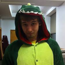 Dan Halverson (@DanHalvey)