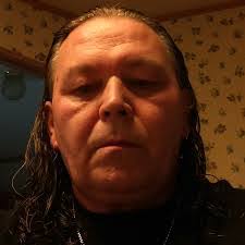 Michelle Caples's Instagram, Twitter & Facebook