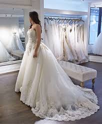 In meinem atelier über den dächern von bayreuth erwartet dich ein moderner concept store mit liebe zum detail. Gunstige Brautkleider In Munchen 8 Brautmodengeschafte