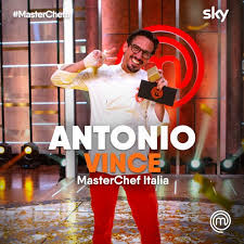 Suona come un piccolo paradosso la partecipazione di paolo casagrande alla finale di masterchef italia 9.ma ecco chi è lo chef trevigiano a capo del ristorante lasarte, tre stelle michelin a barcellona, che domani sera sarà ospite del più celebre cooking show della televisione. Masterchef 2020 Il Vincitore E Il Racconto Della Puntata Finale Amica