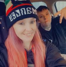 can anyone do these nails but a little bit shorter in Greencastle?