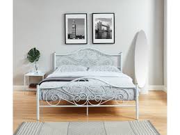 Non è affatto pulito trovare una soluzione in ferro battuto stabile che allo stesso tempo agisca come un divano e quindi esteticamente affascinante per tutta la. Letto Leyna 160 X 200cm Metallo Stile Ferro Battuto Bianco