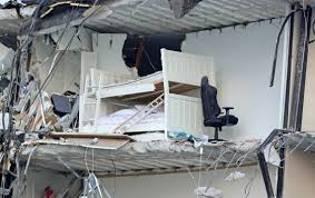 Read our miami beach building collapse live blog for the very latest news and updates. Cnsrljd1 P2qnm