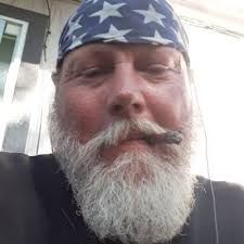 Chris Minor (@ChrisMi00436362)