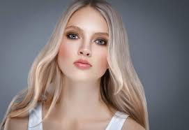 940+ Rubio Platino Fotografías de stock, fotos e imágenes libres de  derechos