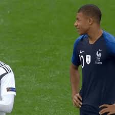 22 premier league players, including 7 from. Footballeur Gif Kylian Mbappe Wattpad