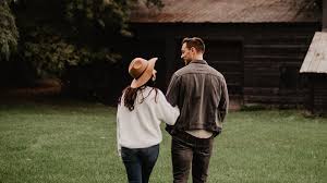 Khususnya ketika perasaan itu rupanya hanya bertepuk sebelah tangan. 25 Kata Kata Romantis Untuk Meluluhkan Hati Pria 2021 Poskata