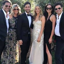 Bell is the son of a professional billiard player robin dodson and joe bell. Josh Peck Needs To Realize That He D Be Nowhere Without Drake Bell Barstool Sports