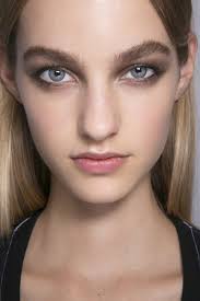 How to apply eyeshadow with q tip. A Foolproof Smokey Eye Look For Every Occasion Stylecaster