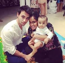 Everything You Need Know About Salman Khan S Jija And Loveratri S Garba Boy Aayush Sharma Desimartini Get sunita sharma's contact information, age, background check, white pages, email, criminal records, photos, relatives & social networks. garba boy aayush sharma