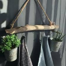 Ich stand vor dem gleichen problem wie du, wie kann man den langen ast. Holz Ast Garderobe Dekozweig Vintage Shabby Natur Ca 50 Cm Ebay Garderobe Holz Garderobenstander Holz Garderobe Aste