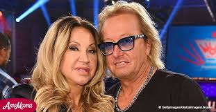 Meine eltern waren bis zu ihrem tod zusammen vielleicht trauten carmen geiss eltern robääärt auch einfach nicht zu, dass er ihre tochter glücklich macht. Die Zweite Hochzeit Von Carmen Geiss In Las Vegas Hier Ist Ihr Atemberaubendes Hochzeitskleid