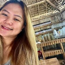 Adrianne Flores's Instagram, Twitter & Facebook