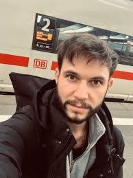 Ronald Kastner's Instagram, Twitter & Facebook