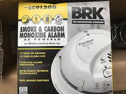 These talking battery operated if you are looking for a smoke detector or carbon monoxide detector, you have an even better choice to consider: Smoke Gas Detectors New Brk First Alert Sco2b Carbon Monoxide Smoke Alarm Combo Detector Sco2b Home Garden Gefradis Fr