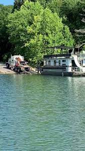 The only thing better than visiting dale hollow lake on a houseboat is getting a discount while you're at it. Dale Hollow Houseboat Sales Home Facebook