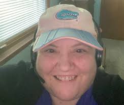 Who loves FUDGE?!? 😍 Low Carb Fudge from my friend Mandy! 6 oz. Dark  Chocolate 90% 1 cup confectioners monkfruit sugar or swerve 1 cup butter  (softened) 4 oz. cream cheese (softened)