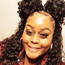 Kara Raines's Instagram, Twitter & Facebook