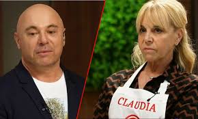 La Feroz Critica Que Recibio Claudia Villafane En Masterchef Que La Mando A Ronda De Eliminacion Me Enoja Mucho Lo Que Hiciste Revista Paparazzi