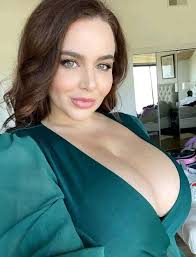 My name is Natasha I am looking for a boyfriend money is not a problem  please email me