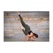 Download all 30 photos tagged with bakasana unlimited times with a single envato elements subscription. Eka Pada Bakasana Be Funky Variation Photo By Azure Akimaru Ekapadabakasana Bakasana Oneleggedcranepose Flyingcrow Funky Yoga Poses Yoga Girl Yogini