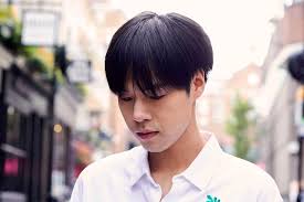 Finding the right hairstyles for men with thick hair takes time. Short Hairstyles For Men With Thick Hair 19 Styles We Love