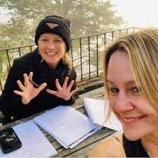 Julie Lanning's Instagram, Twitter & Facebook