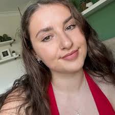 Evie Gallagher (@eviegallagher26)