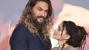His style incorporates elements of rock, blues, soul, r&b, funk, jazz, reggae. Jason Momoa Schenkt Lisa Bonets Ex Mann Lenny Kravitz Einen Freundschaftsring