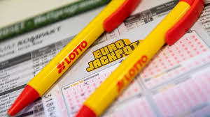 Alle informationen von ziehung der lottozahlen bis zu den aktuellen gewinnzahlen im lotto am samstag lesen sie hier bei news.de. News Von Heute Tipper Aus Nrw Knackt Eurojackpot Mit 90 Millionen Euro Stern De