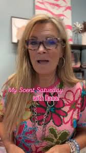 Dana’s back with a delightful #MyScentSaturday blend! Who’s excited to try  this? 🩷🧡 #PinkZebra #soywaxmelts #scentblending #summerween