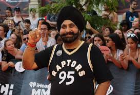 Let everyone know where your allegiance lies. Bucks Fan Apologizes For Racist Tweet Mocking Raptors Superfan Nav Bhatia Etcanada Com