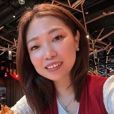 Joan Tan's Instagram, Twitter & Facebook