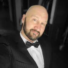 Sitting on a distinction in my masters going into the joshua kingston ретвитнул(а) ryan resso. Joshua Kingston Conmiboo Twitter