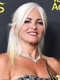 Karen Wakefield's Instagram, Twitter & Facebook