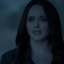 Aurora sacrifices herself to save Hope 💖 #tvdu #fpy #fpyシ #foryou  #legacies #foryoupage #viral #lentejas #apoyo #aurorademartel  #hopemikaelson #legaciesseason4 #legaciesedit #hopemikaelsonedit ...