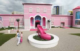 Camera da letto, bagno, cucina, salotto. La Casa Di Barbie La Figurina