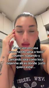 Si Me Ven En Mi Casa Solo Con La Musica A Tope