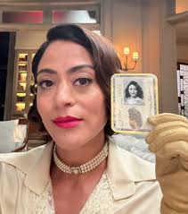 Curiosidade: existe o documento da Clarice “Alencar”, assim como os  porta-retratos que são reais! 📸 O que vocês acharam? Sabiam?  #garotadomomento