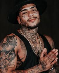 Mc kevin é um grande cantor e compositor de funk que faz o maior sucesso com os seus hits como pra inveja é tchau, bailão, veracruz e outras. Glnaoxiomkcom
