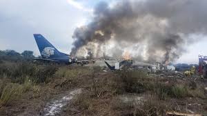 У самолета отказал двигатель, при крушении произошел. V Meksike Upal Passazhirskij Samolet So 101 Chelovekom Na Bortu Obshestvo Rbk