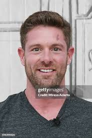 75 Build Presents Noah Galloway Discussing His Book Living With No Excuses  Stock Photos, High-Res Pictures, and Images