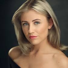 Olivia Holliday (@_livholliday)