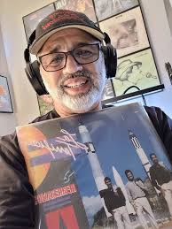 Shequidao! So the story goes that Willie Colon and Hector LaVoe released  Cosa Nuestra (on Fania Records) in 1969... it is said that the body in the  blanket belongs to Timbalero Louie