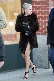 Шэ́рон вонн сто́ун — американская актриса, продюсер и бывшая модель. Pin On Sharon Stone