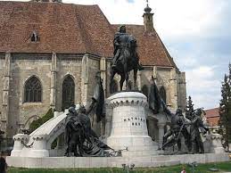 „prin „free hugs cluj napoca ne dorim sa aducem un zambet pe chipul clujenilor si sa demonstram ca o imbratisarea poate sa iti faca ziua mai frumoasa. Ansamblul Monumental Matia Corvin Din Cluj Napoca Wikiwand