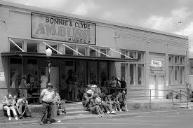 It is what's attached to the real artifacts and replicas that makes this location a truly haunting experience. Pin On Bonnie Clyde