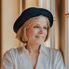 I'm so excited to share that the Lincoln Park office that I manage, along  with Callie Simon, is the Number 1 office in Chicago for the first quarter  according to Chicago Agent